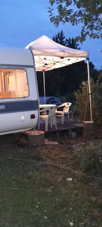 Caravane Hote Hotel Carhaix-Plouguer 0*,  France